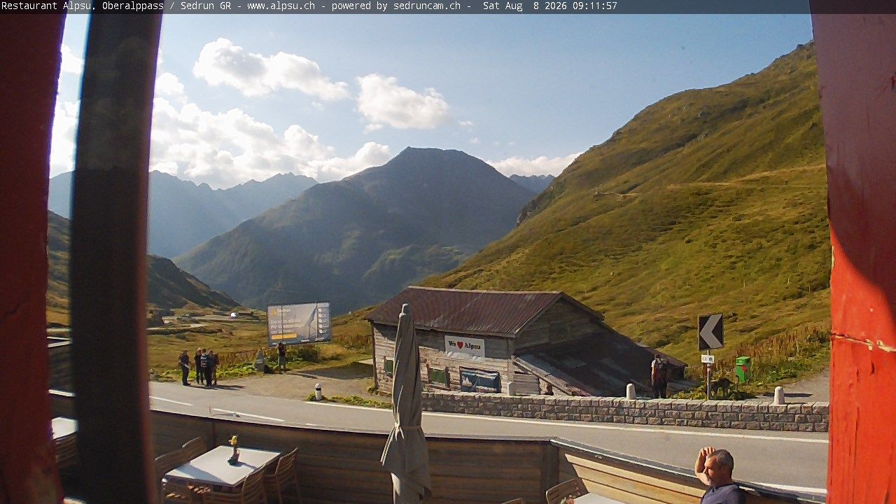 Tujetsch › Südosten: Leuchtturm Rheinquelle - Oberalp Pass