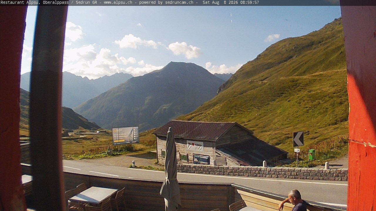 Tujetsch › Südosten: Leuchtturm Rheinquelle - Oberalp Pass