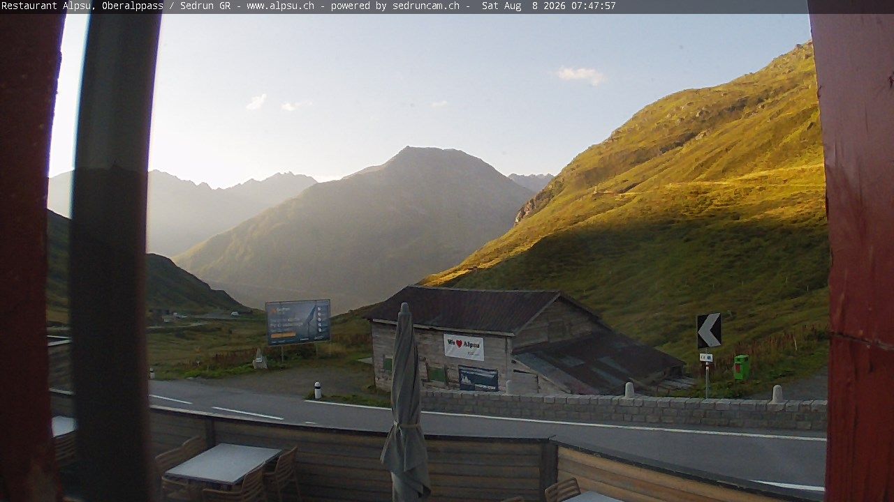 Tujetsch › Südosten: Leuchtturm Rheinquelle - Oberalp Pass
