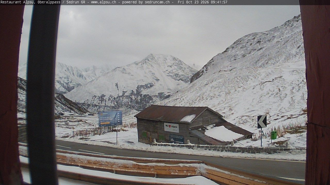 Tujetsch › Südosten: Leuchtturm Rheinquelle - Oberalp Pass