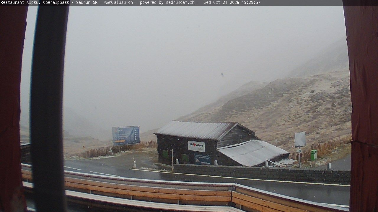 Tujetsch › Südosten: Leuchtturm Rheinquelle - Oberalp Pass