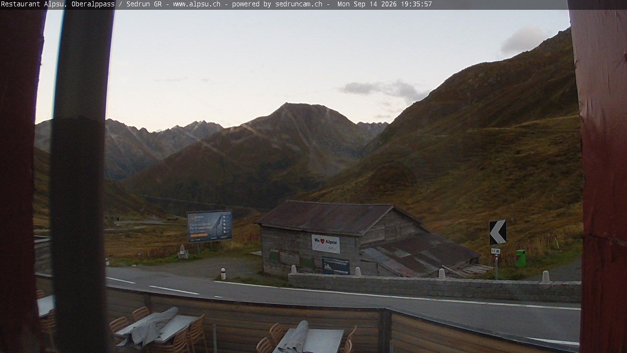 Tujetsch › Südosten: Leuchtturm Rheinquelle - Oberalp Pass