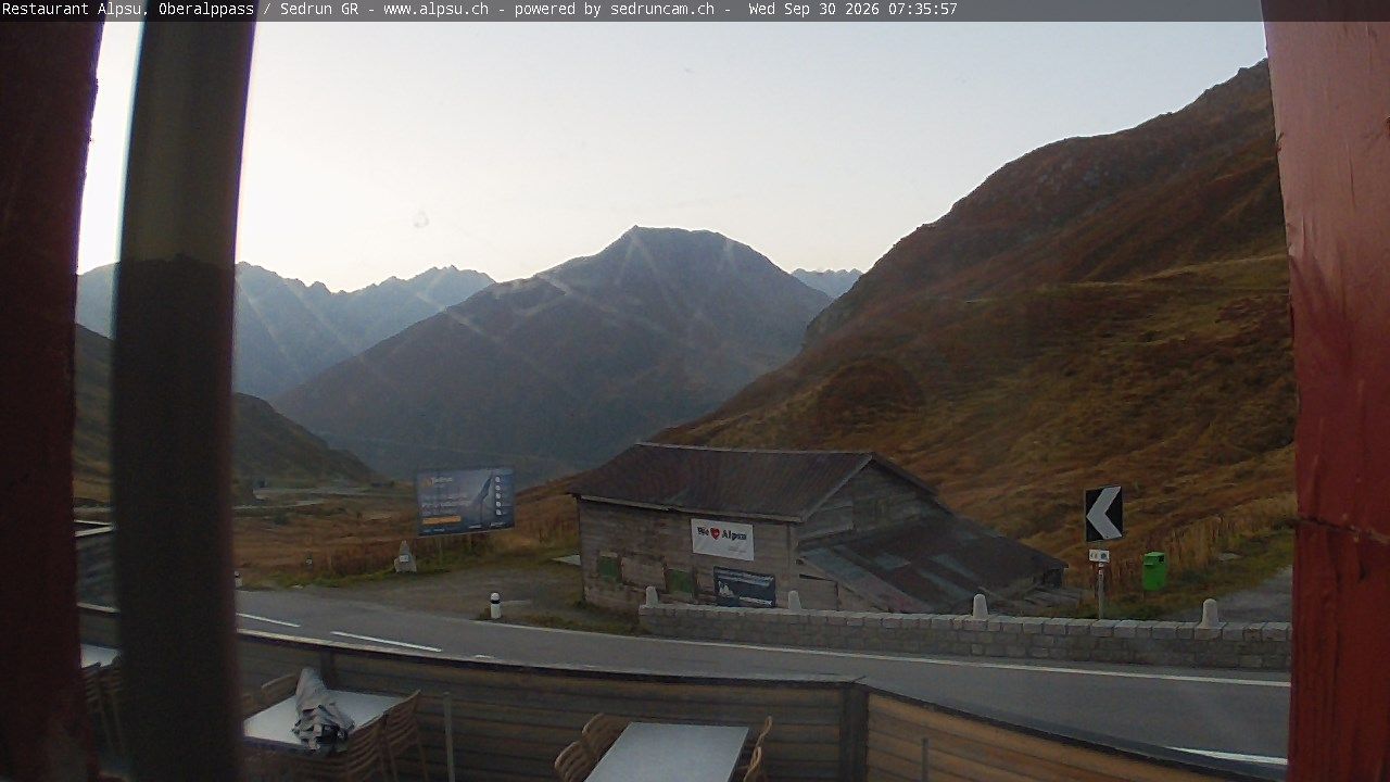 Tujetsch › Südosten: Leuchtturm Rheinquelle - Oberalp Pass