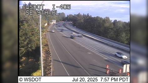 Traffic Cam Bellevue › North: I-405 at MP 12.6: SE 9th Pl