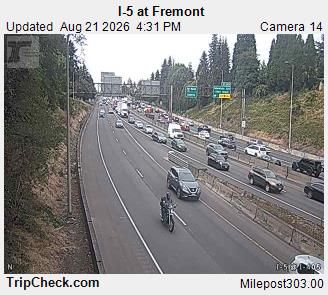 Traffic Cam Portland: I-5 at Fremont
