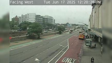 Traffic Cam New York: Queens Blvd @ Queens Center Mall