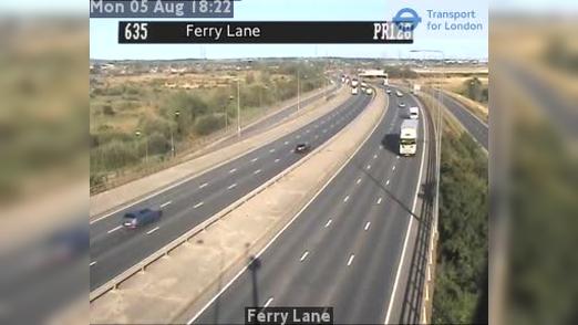 Traffic Cam London Borough of Havering: Ferry Lane