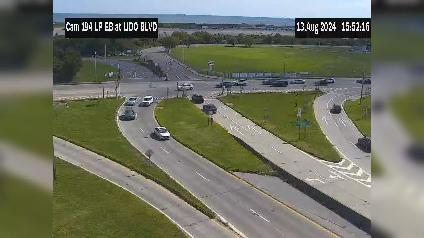 Traffic Cam Long Beach › South: Loop Pkwy. Northeast corner at Lido Blvd in Point Lookout