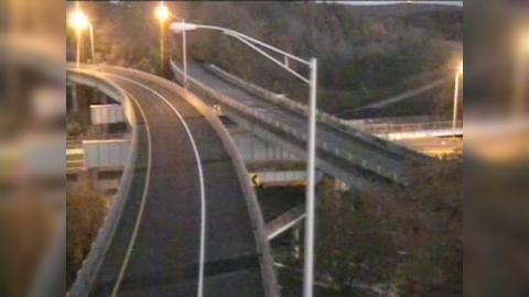 Traffic Cam Farmington: CAM - I-84 EB Rt. 9 NB Exit 32 - Ramp to I-84 WB