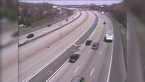 Traffic Cam Hartford: CAM - I-91 NB S/O Exit 34 - S/O Rt. 159 (Windsor Ave)
