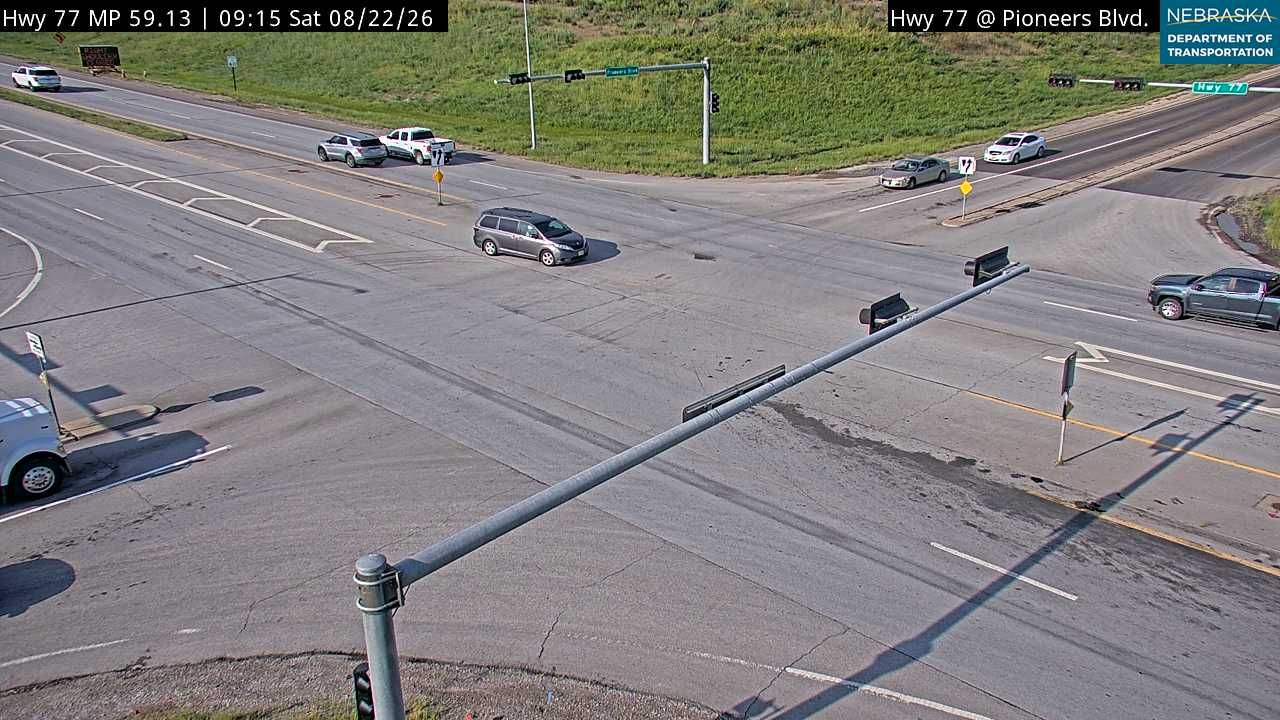 Traffic Cam Harbour West Mobile Home Park: US 77: Pioneers blvd: Various Views