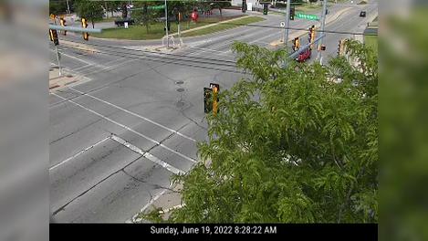 Traffic Cam Brookfield: Greenfield Ave. @ Sunnyslope Rd