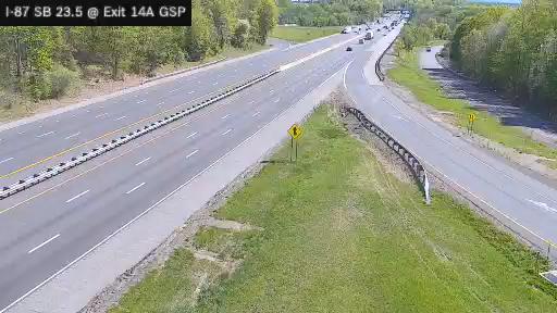 Traffic Cam Chestnut Ridge › South: I-87 at Interchange 14A (Garden State Parkway)