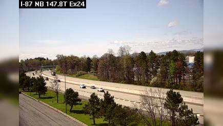 Traffic Cam Dunes › North: I-87 Just South of Interchange 24 (Albany/I-90/I-87)