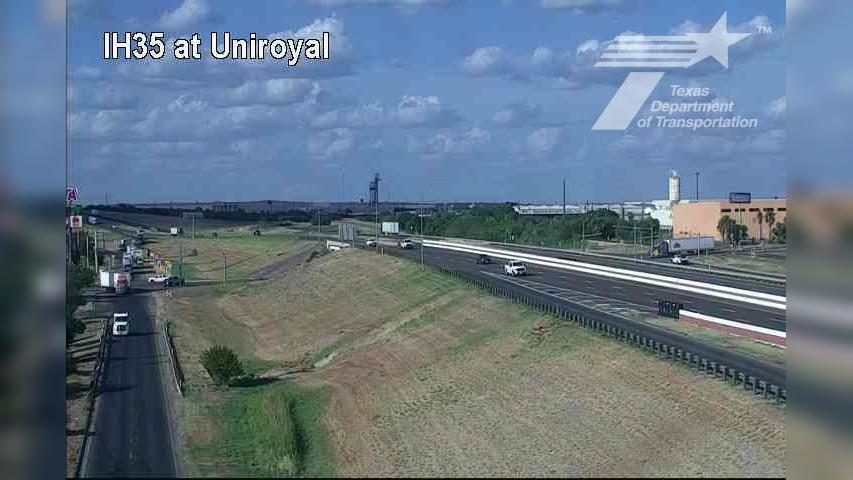 Traffic Cam Laredo › South: I-35 @ Uniroyal