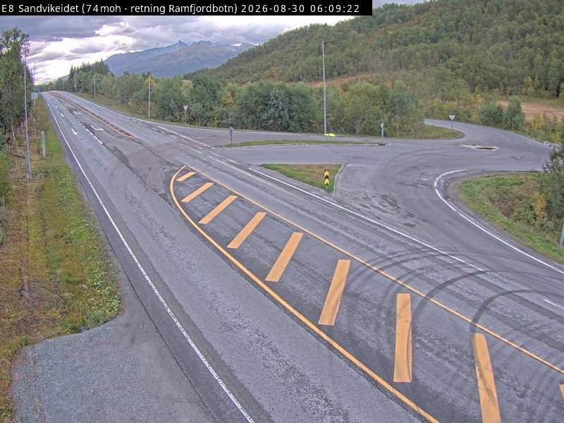 Traffic Cam Hundbergan - Cuoikavarri: E8 Sandvikeidet (Ramfjordbotn)