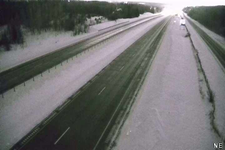 Traffic Cam Eldes Corner: I-35: I-35 NB @ Ormsby Road