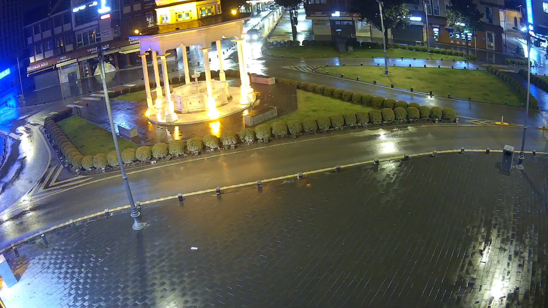 Traffic Cam Karaoglan Mahallesi: Ali Hikmet Paşa Myd.