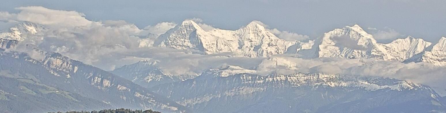 Traffic Cam Rueggisberg: Eiger, Mönch & Jungfrau