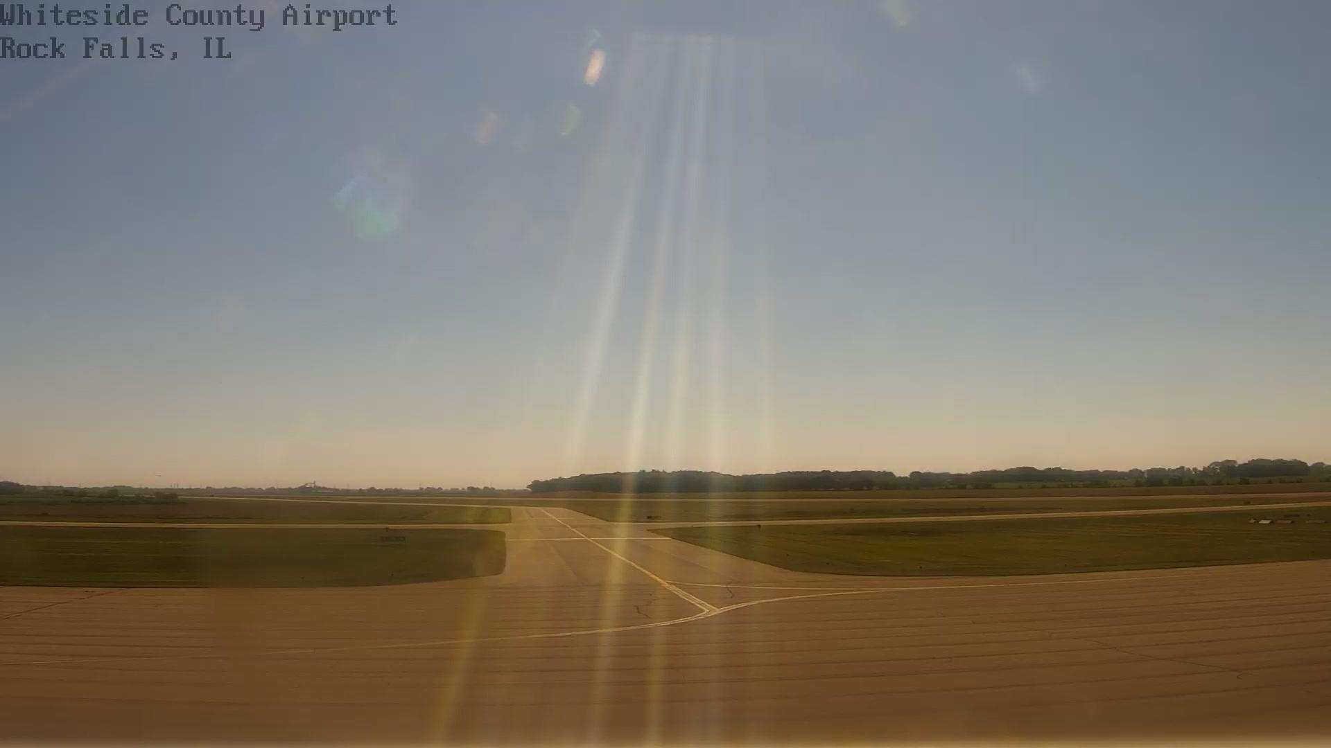 Traffic Cam Sterling: Whiteside County Airport - Rock Falls - Illinois