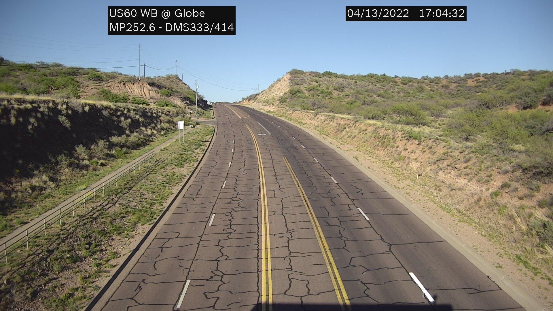 Traffic Cam Globe › West: US-60 WB 252.60 - DMS414