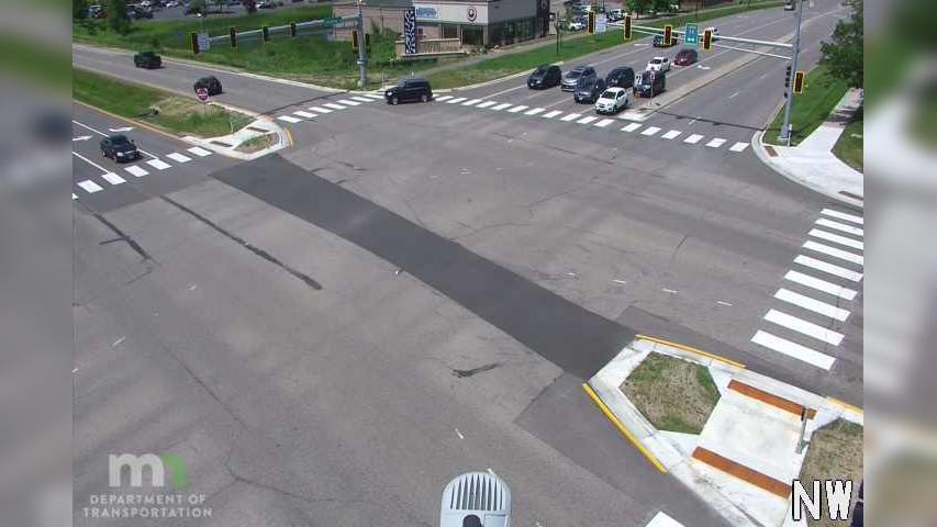 Traffic Cam Plymouth: T.H.55 EB @ Vicksburg Ln