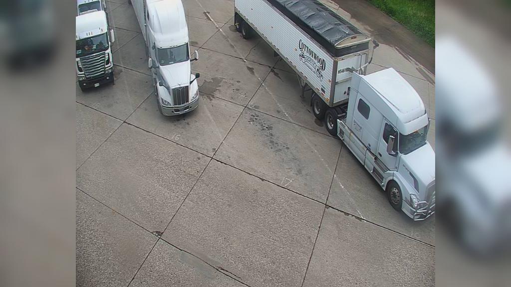 Traffic Cam Enfield: I-94 EB - Rest Area