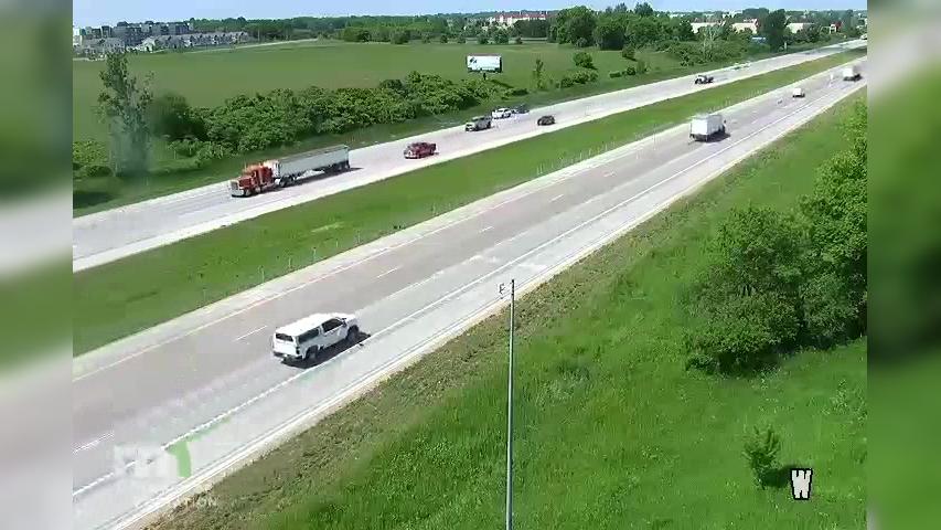 Traffic Cam Woodbury: I-94 WB @ Co Rd 17B (Lake Elmo Av)