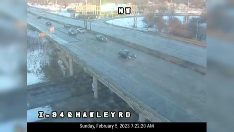 Traffic Cam River Hills: I-94 at Hawley Rd