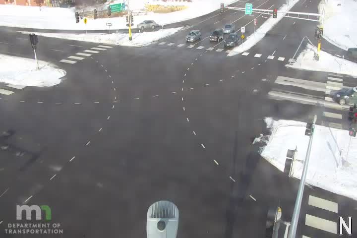 Traffic Cam Plymouth: T.H.55 WB @ Xenium Ln