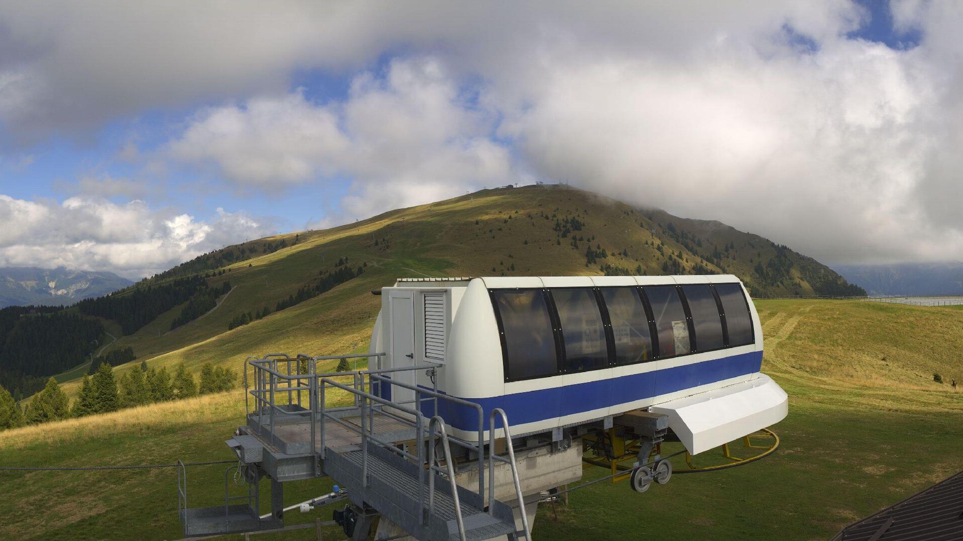 Mountain Majesty: Pora & Valzelli Views Webcam