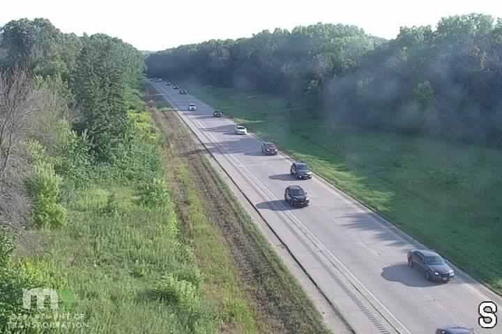 Traffic Cam Comus: I-35: I-35 NB (MP 63.2)