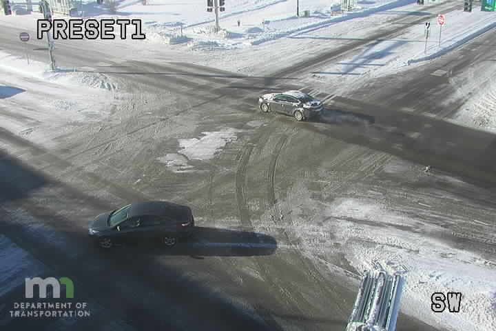 Traffic Cam Snelling West: MN 51: T.H.51 NB @ Larpenteur Ave