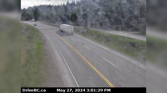 Traffic Cam Area D › South: Hwy 97, north of Williams Lake near the turn off to the Bull Mountain ski area, looking south