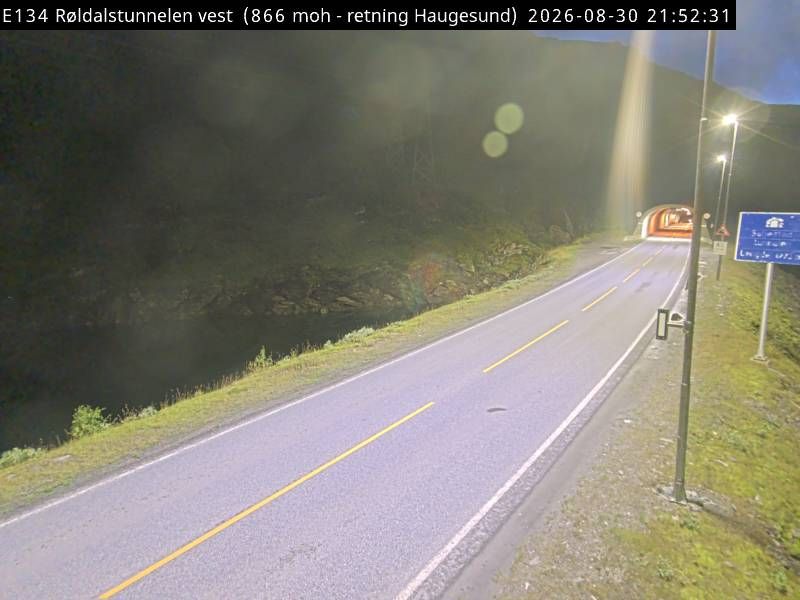 Traffic Cam Seljestad: E134 Røldalstunnelen vest (Kløvet)
