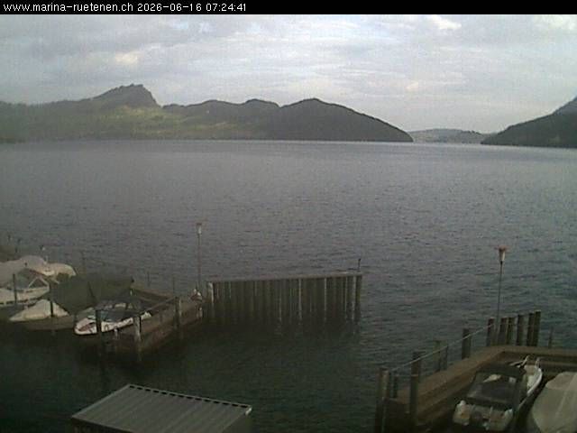 Beckenried: Bootshafen Rütenen in