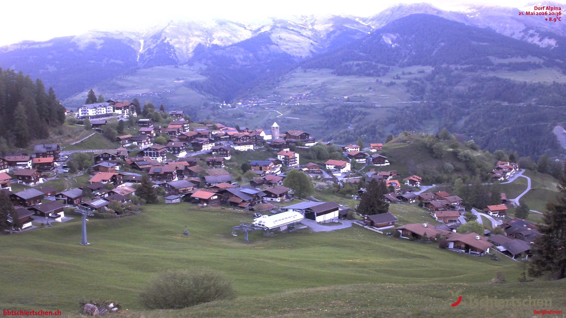 Tschiertschen: Graubünden, Schweiz - Dorf Talstation
