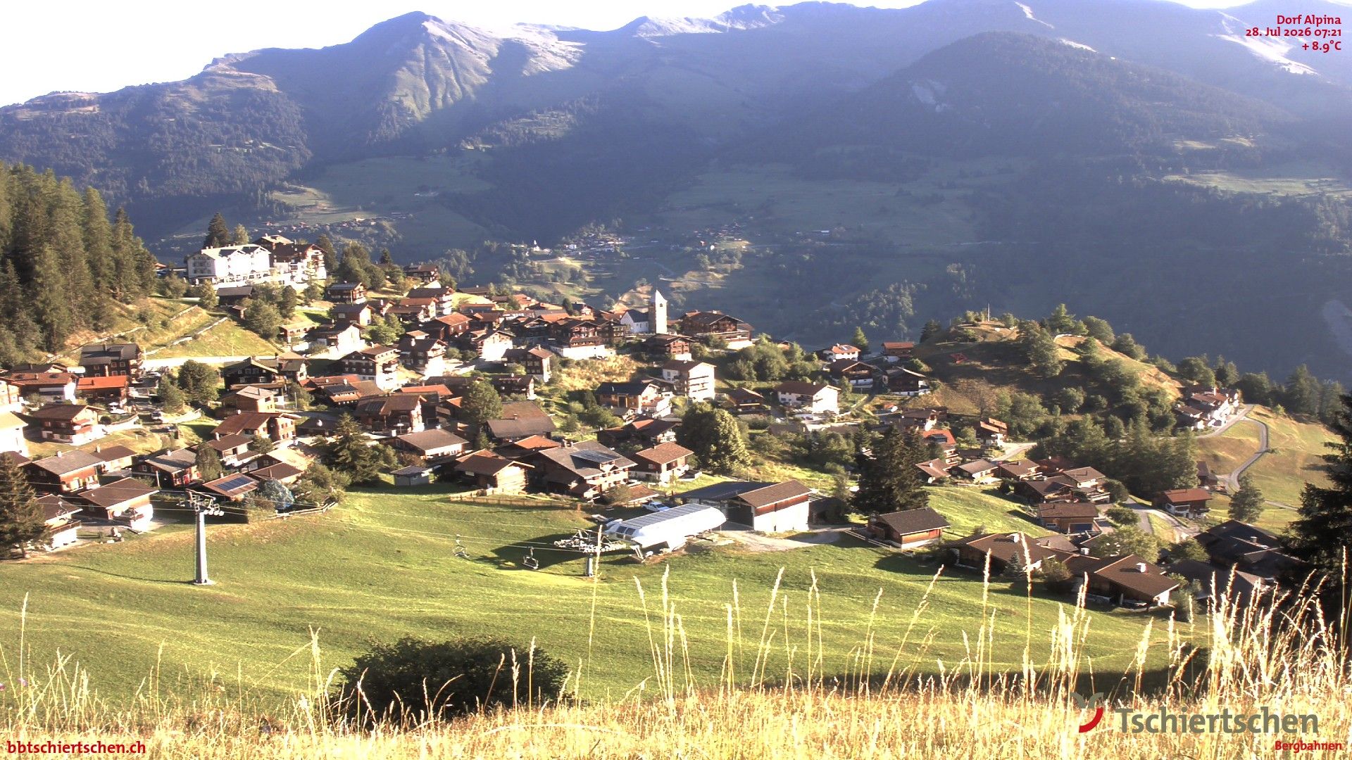 Tschiertschen: Graubünden, Schweiz - Dorf Talstation