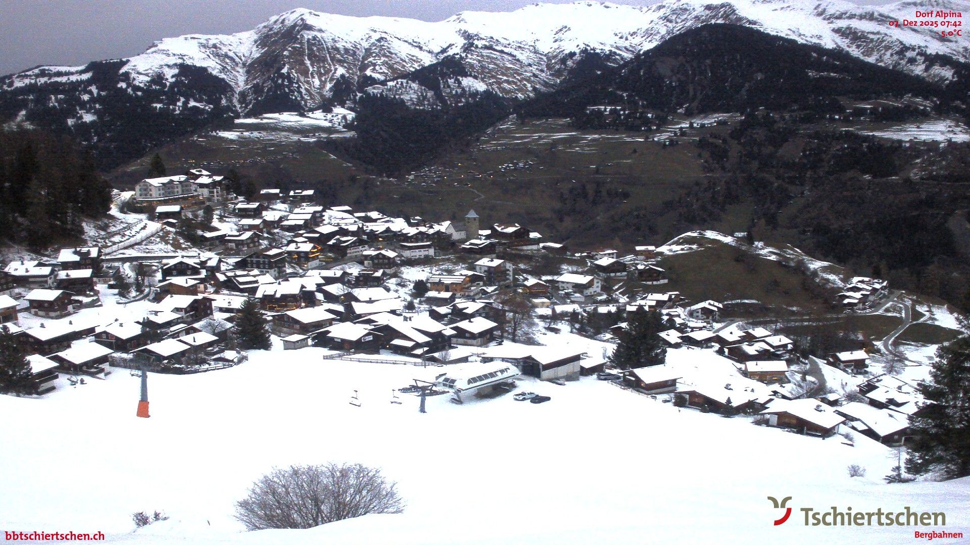 Tschiertschen: Graubünden, Schweiz - Dorf Talstation