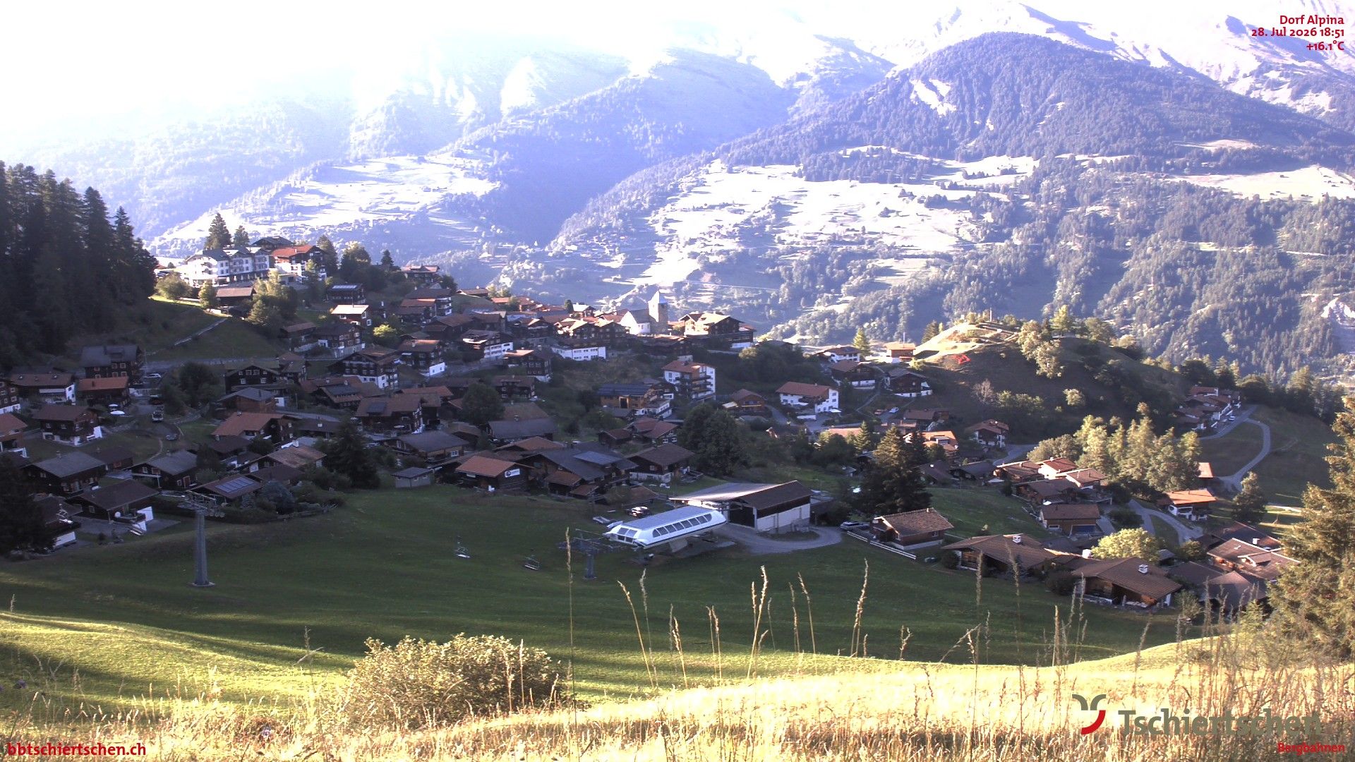 Tschiertschen: Graubünden, Schweiz - Dorf Talstation