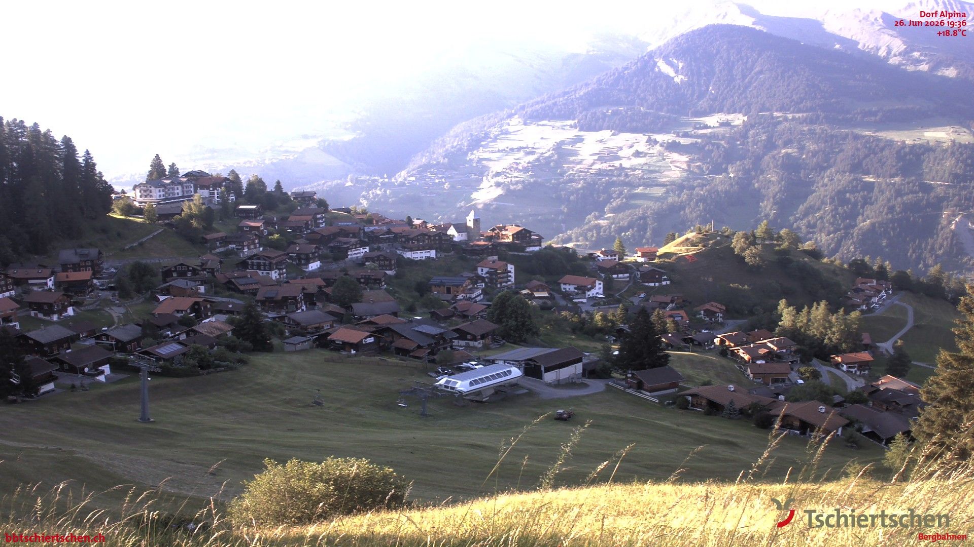 Tschiertschen: Graubünden, Schweiz - Dorf Talstation