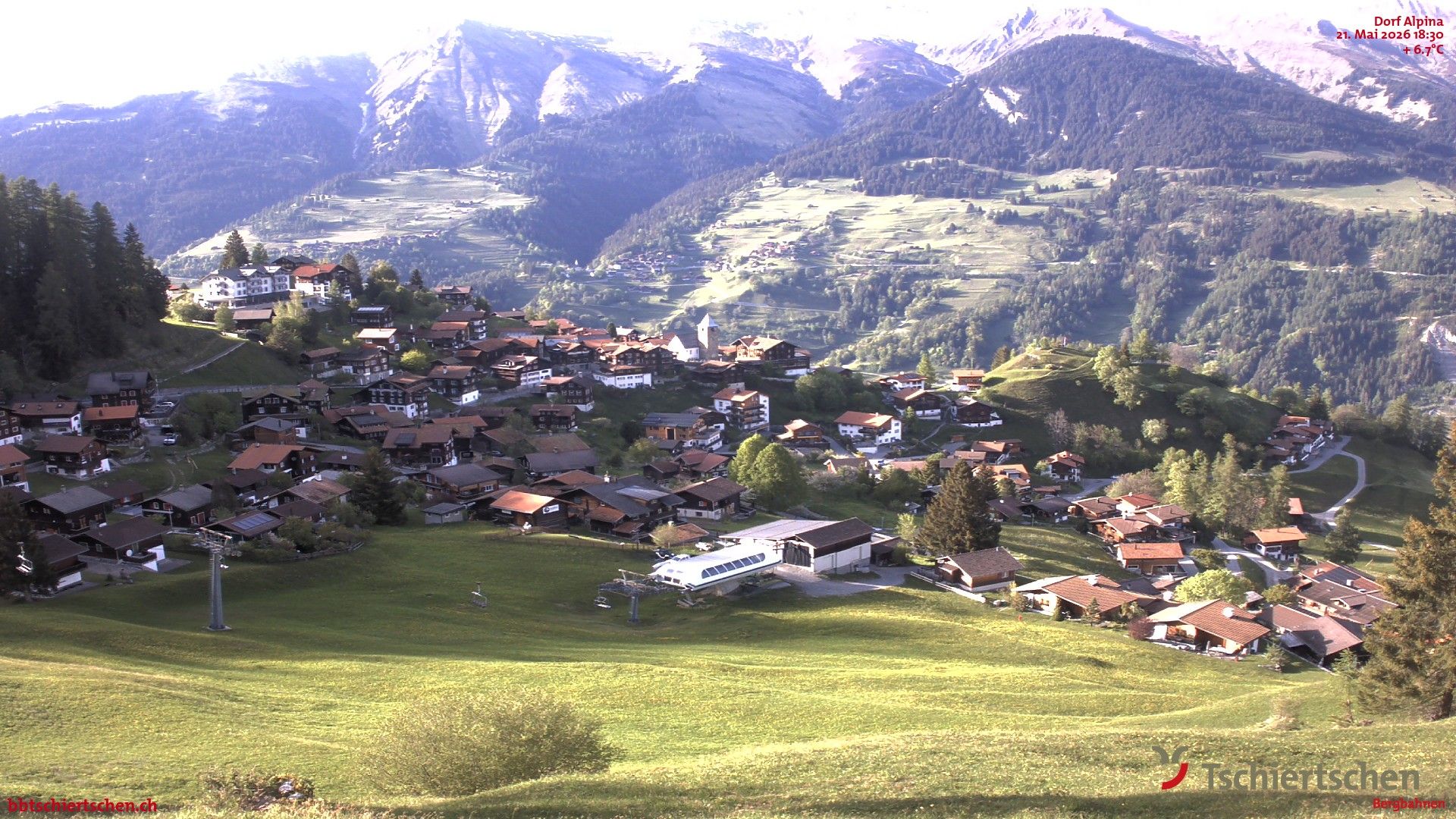 Tschiertschen: Graubünden, Schweiz - Dorf Talstation