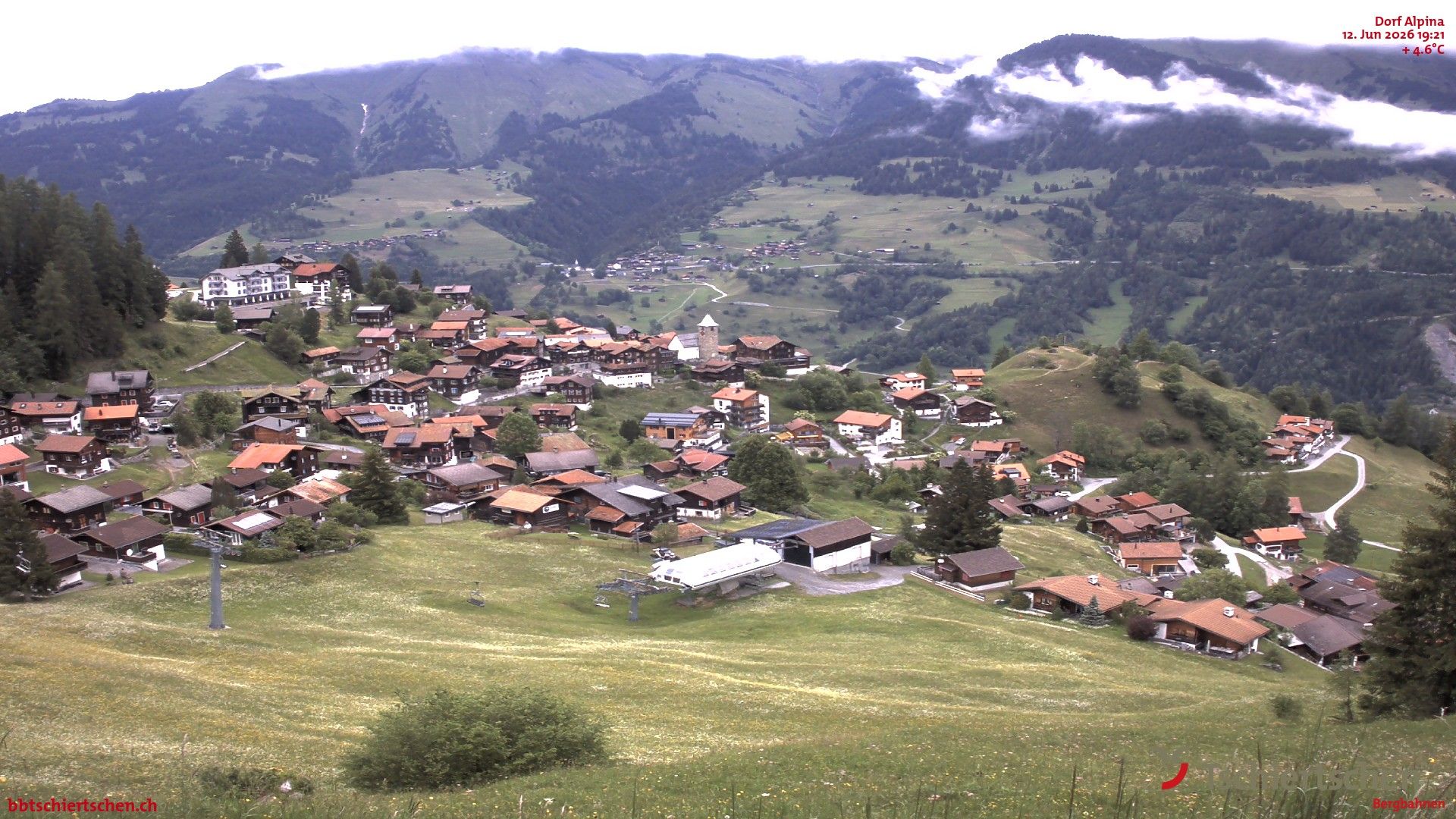 Tschiertschen: Graubünden, Schweiz - Dorf Talstation