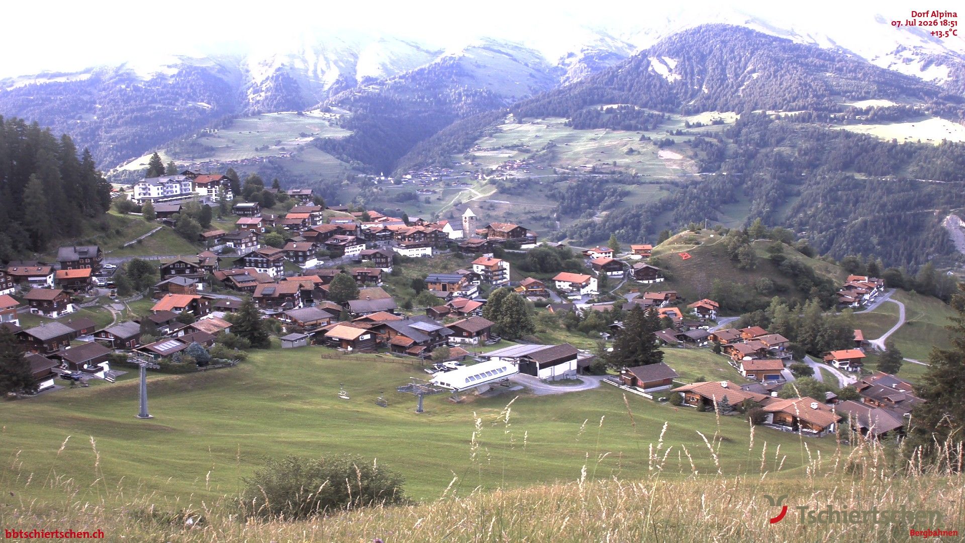 Tschiertschen: Graubünden, Schweiz - Dorf Talstation