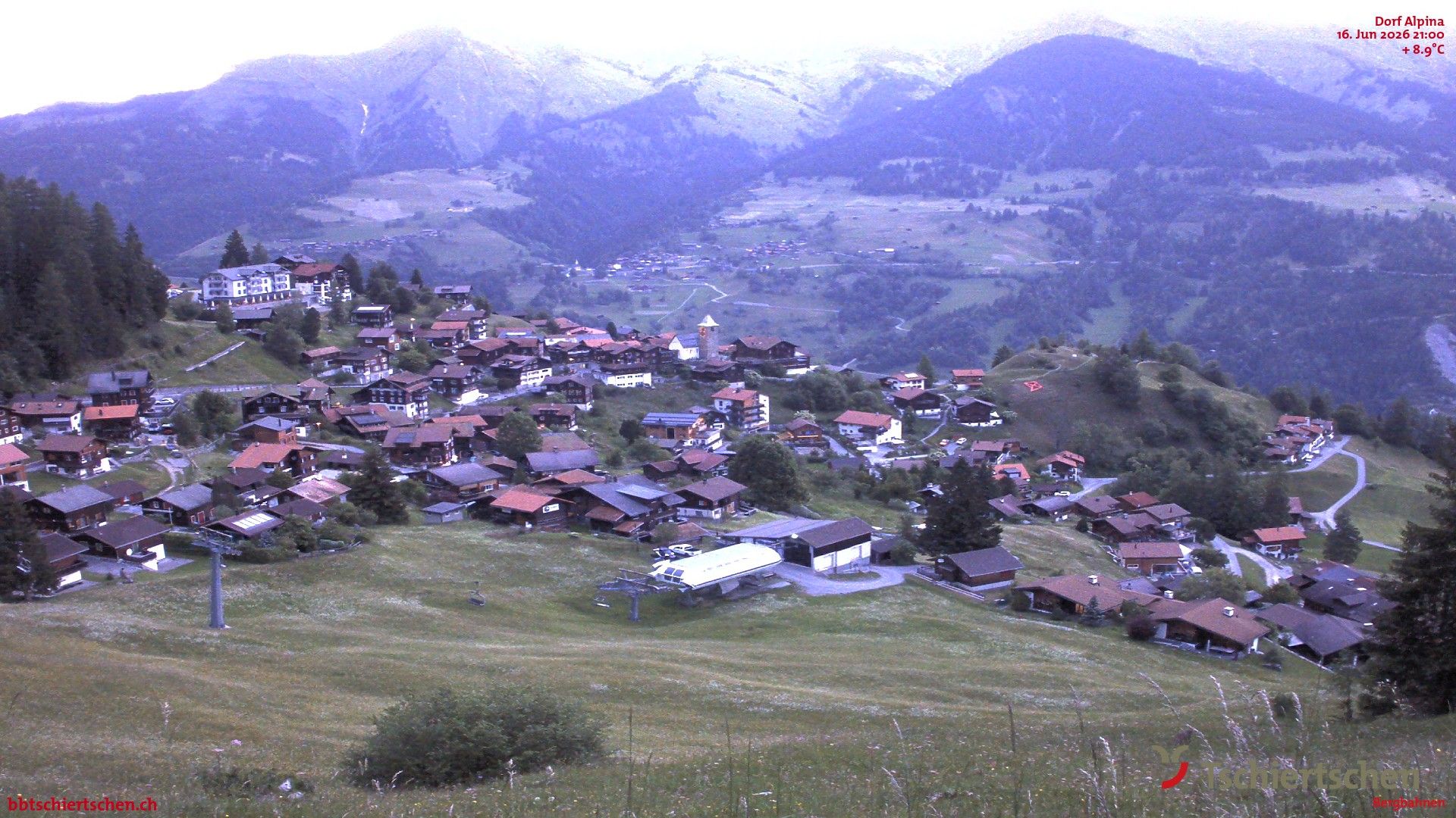 Tschiertschen: Graubünden, Schweiz - Dorf Talstation