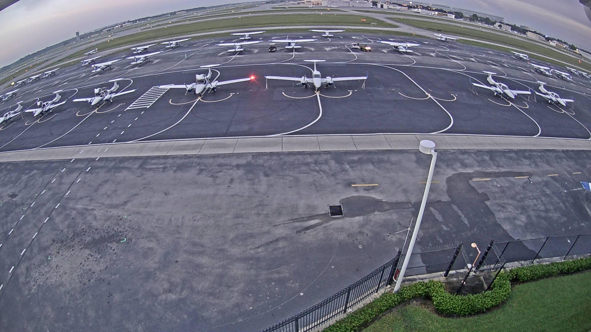 Traffic Cam Daytona Beach › West: Embry-Riddle Aeronautical University - Daytona Beach