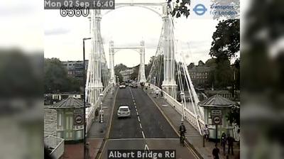 Albert Bridge Rd: London Traffic & Landscape