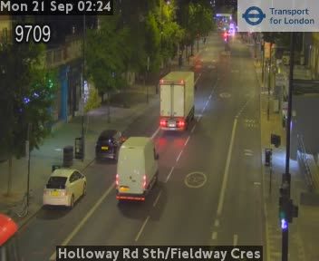 Traffic Cam North Cheam: Holloway Rd Sth/Fieldway Cres