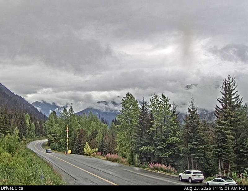 Traffic Cam Squamish-Lillooet Regional District › East: Hwy 99 (Duffey Lake Rd) at Cayoosh summit, looking east