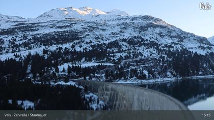 Vals: Bergrestaurant Gadastatt - Schirmbar GmbH - Gadastatt - Piz Aul - Peil - Piz Tomül - Güferhorn